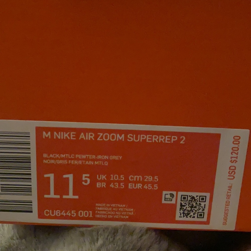 Brand New ! Never worn got as a gift - Picture 2 of 2